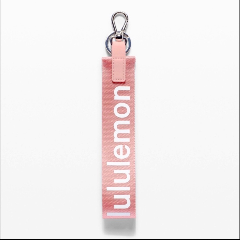 NWT Never Lost Keychain in Pink and White